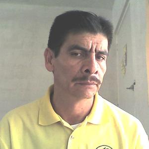 Lauro de León Esparza